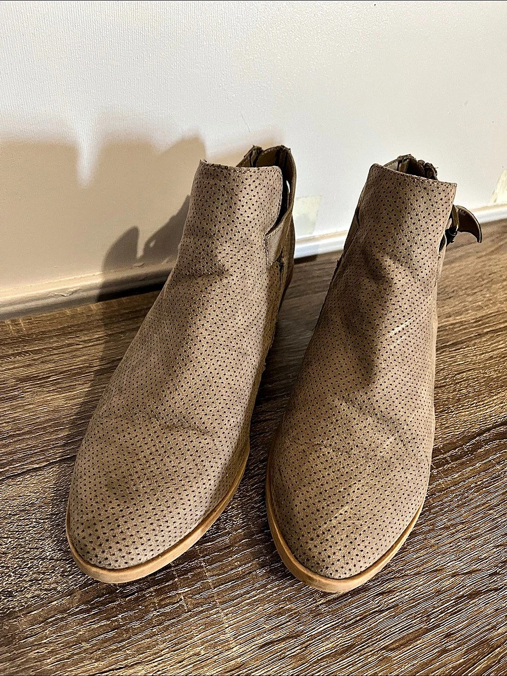 Dolce vida Perforated Ankle Booties in Brown